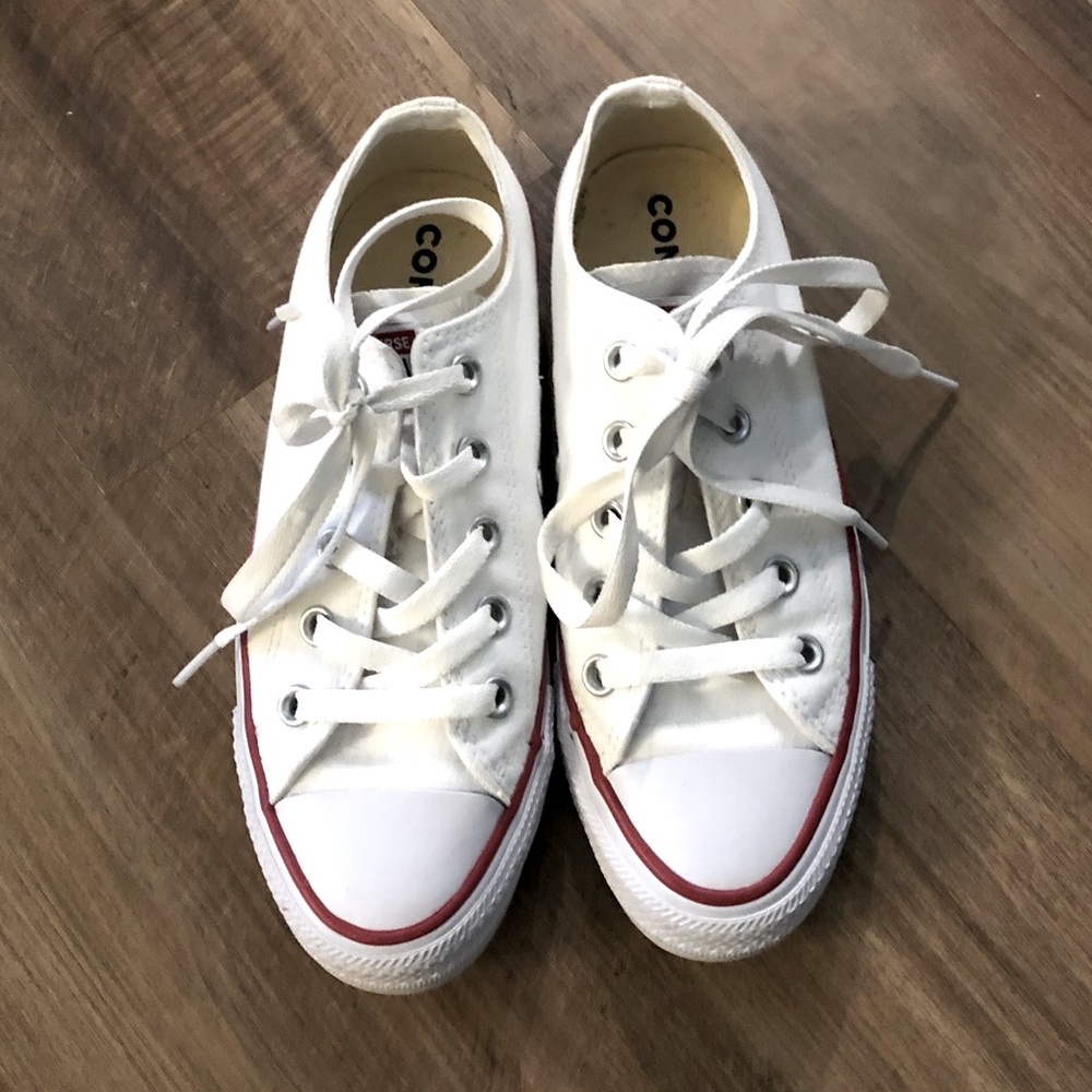 Like New Converse Unisex Chuck Taylor All Star Canvas Sneakers  M 4 W 6